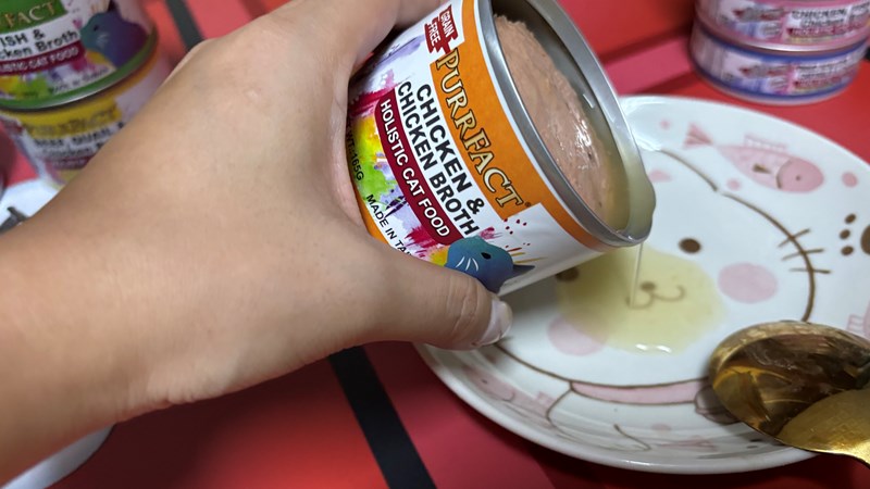 女人知己試用大隊,口碑行銷,部落客行銷,PURRFACT 波菲特貓用主食罐,主食罐,PURRFACT波菲特,貓主食罐,貓罐,PURRFACT波菲特貓用主食罐,魚肉蔓越莓主食罐,鮮嫩雞主食罐,鹿肉雞肉主食罐,牛肉鵪鶉貓主食罐,干貝蠶蛹配方,鱷魚肉白木耳配方,雞肉魚肉配方,安心鶉配方,評價,體驗,適口性佳,心得,成貓適用,高齡貓適用,質地是慕絲狀